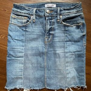 Good American stretchy skirt